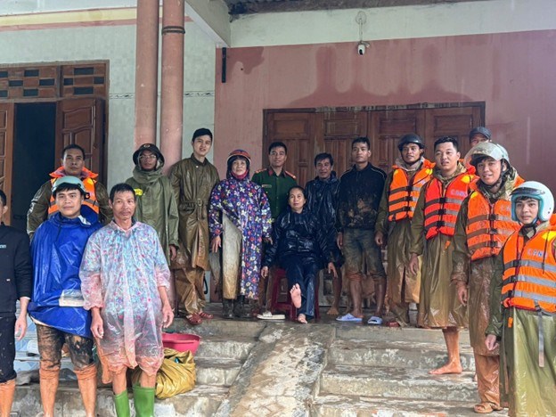  Những điểm tựa giữa thời khắc sinh tử - ảnh 1