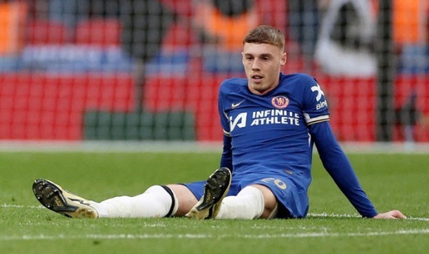 Cole Palmer gãy ngón chân vì... vấp vào cửa - ảnh 1