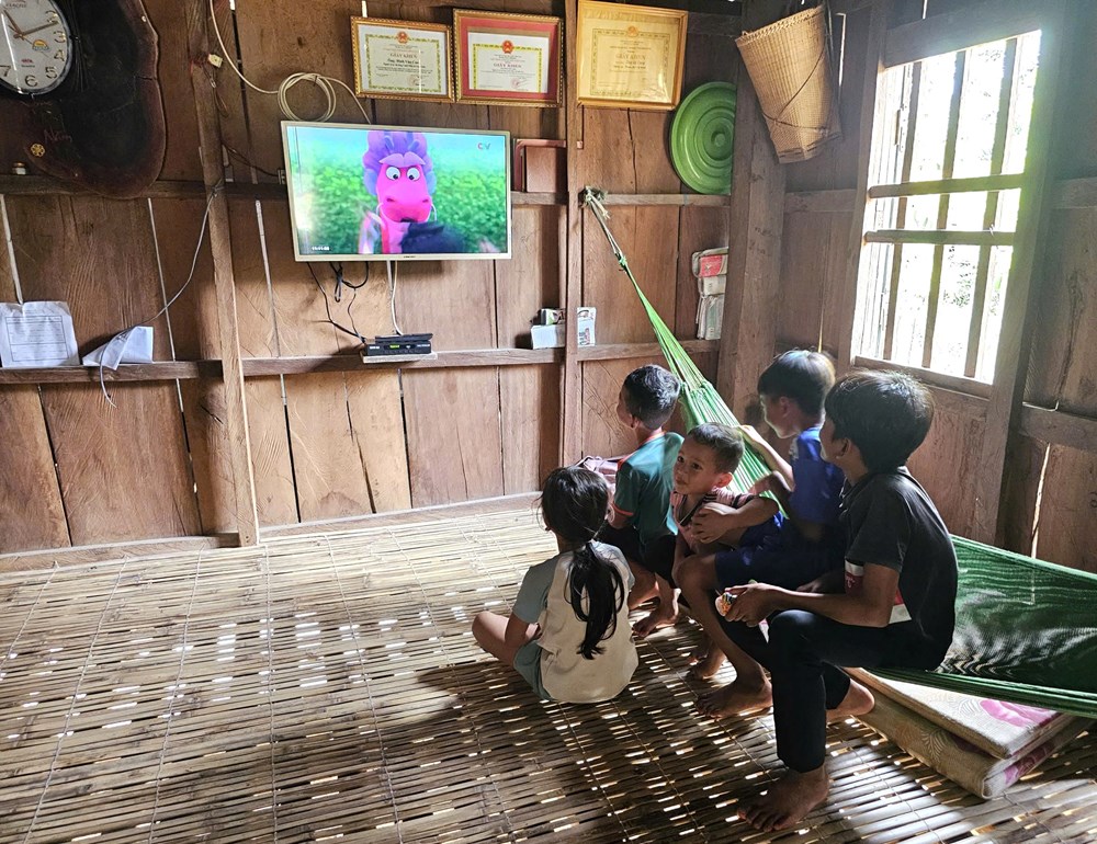 Điện về bản nhỏ giữa núi rừng Gia Lai - ảnh 3