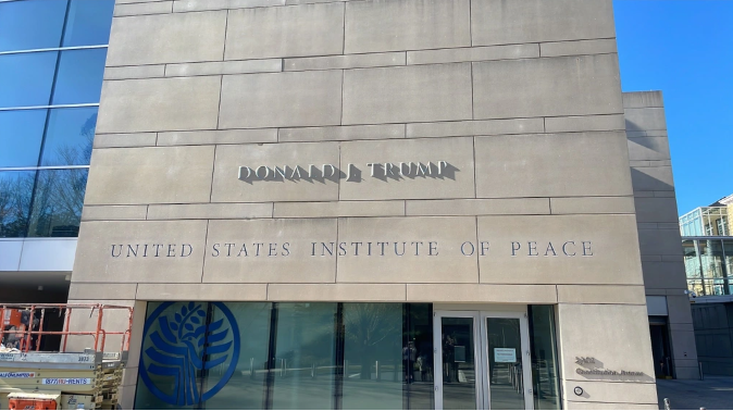 Mỹ bất ngờ đổi tên Viện Hòa bình theo tên Tổng thống Donald Trump - ảnh 1