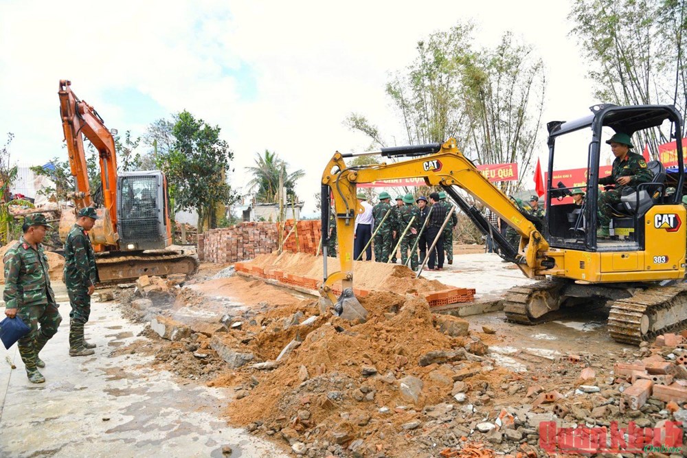 Ngọn lửa quyết tâm “không để ai bị bỏ lại phía sau” - ảnh 2