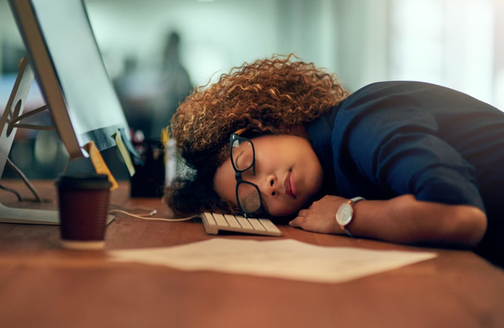 Bí kíp hồi phục năng lượng cấp tốc để sáng mai đi làm không như “zombie” - ảnh 1