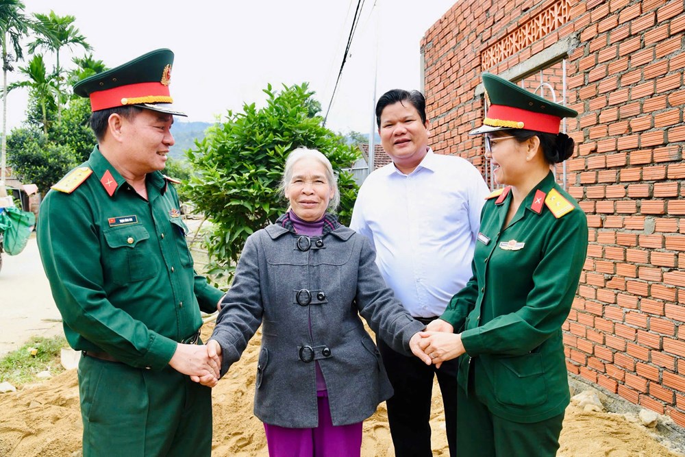 Quảng Ngãi: Xuyên lễ dựng lại mái ấm cho đồng bào Co - ảnh 1