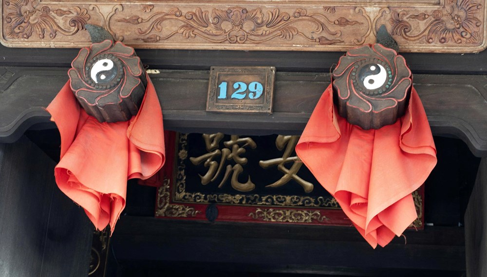 Chuyện ít biết về những chiếc “chốt cửa” - ảnh 3