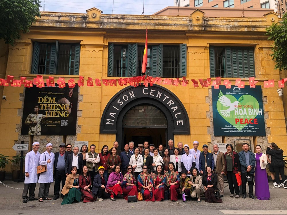 Nhiều lựa chọn tour Tết hấp dẫn - ảnh 1