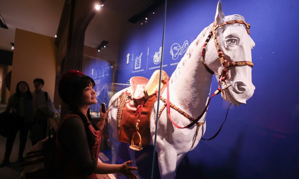 Các bảo tàng Trung Quốc rộn ràng triển lãm chào mừng Năm Ngựa trước Tết Nguyên đán - ảnh 4