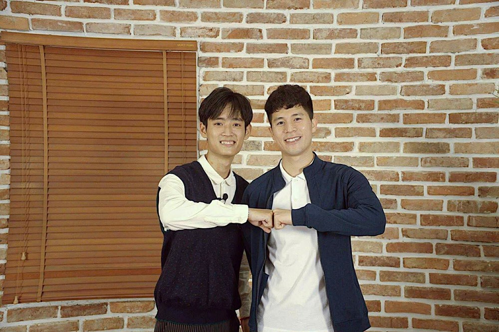 Trào lộng có văn hoá cùng cộng đồng đam mê sân cỏ - ảnh 2