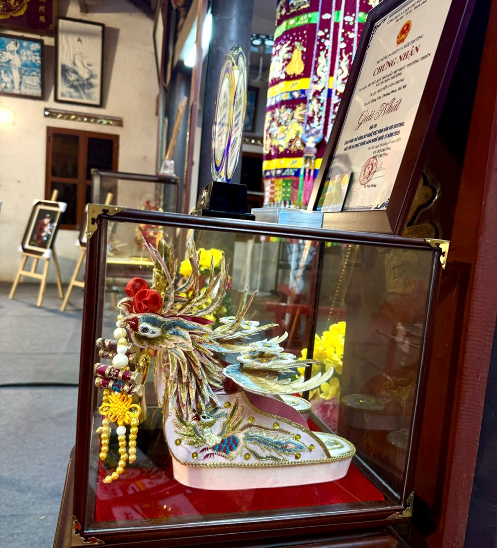 Nô nức dòng người về chùa Đậu du xuân đầu năm - ảnh 15