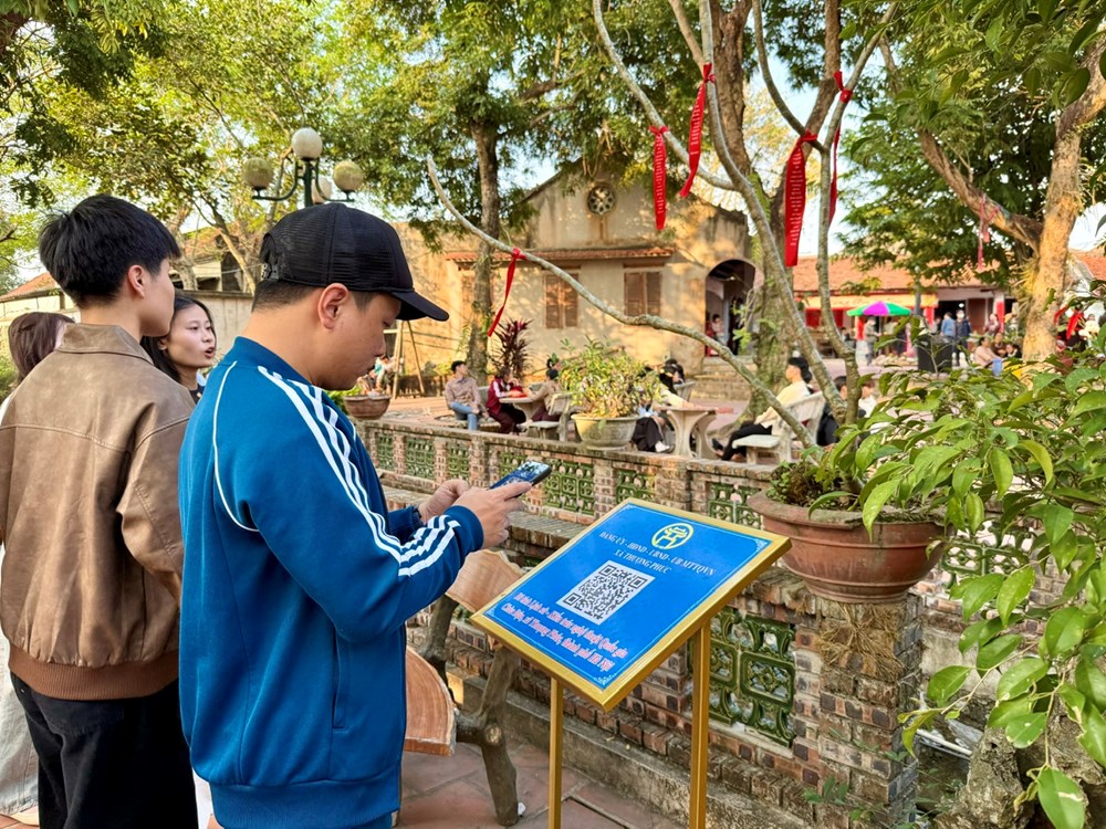 Nô nức dòng người về chùa Đậu du xuân đầu năm - ảnh 11