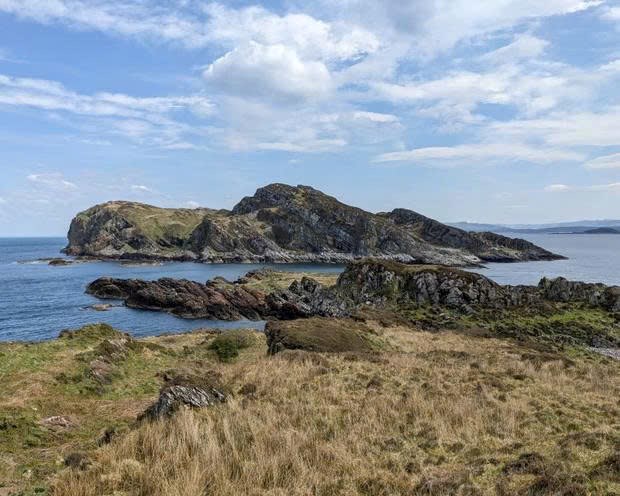 Những tảng đá cổ Scotland làm lung lay giả thuyết “Trái đất đóng băng” - ảnh 1