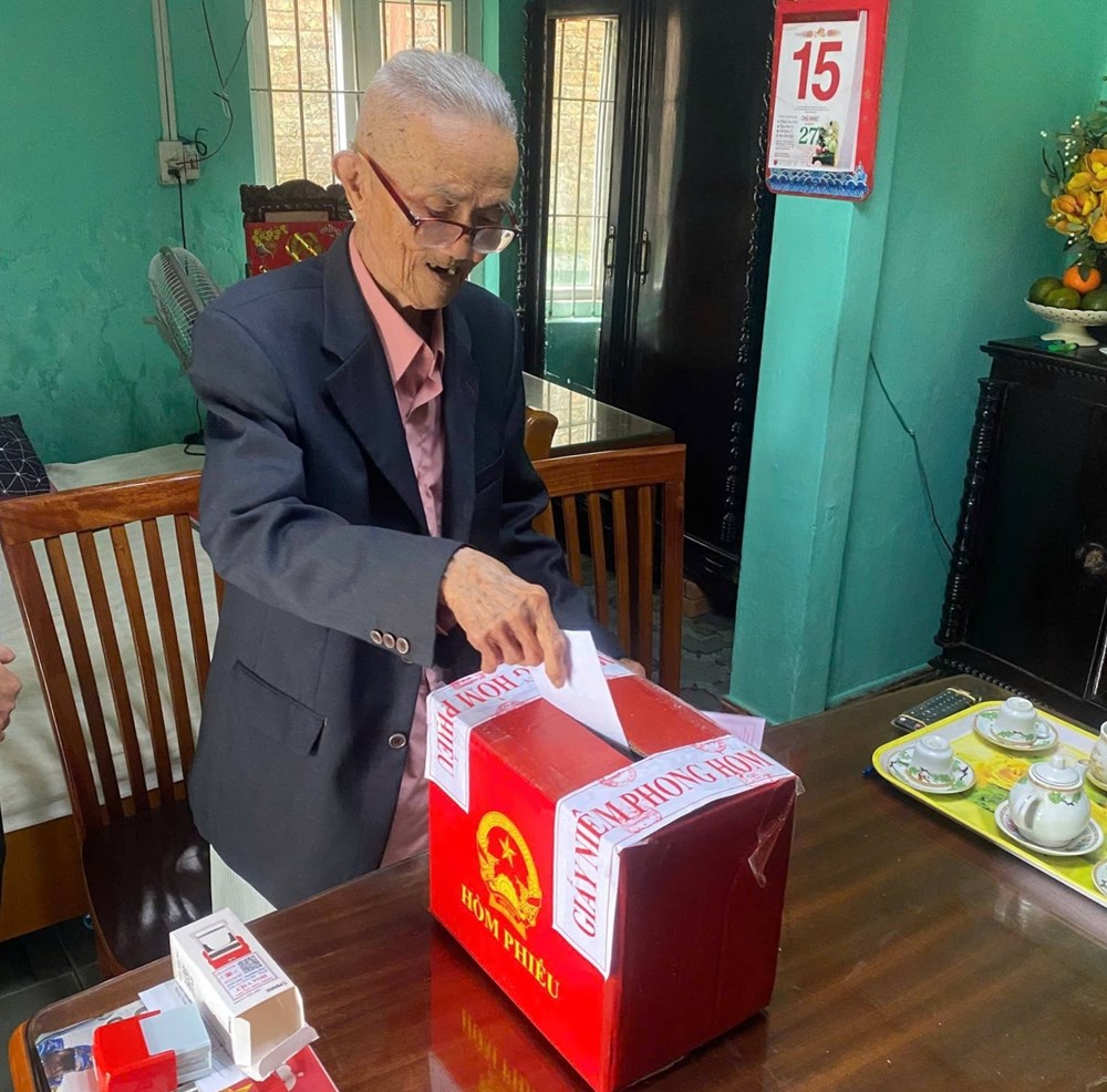  Háo hức bỏ phiếu như đi bầu cử lần đầu năm 1946 - ảnh 1