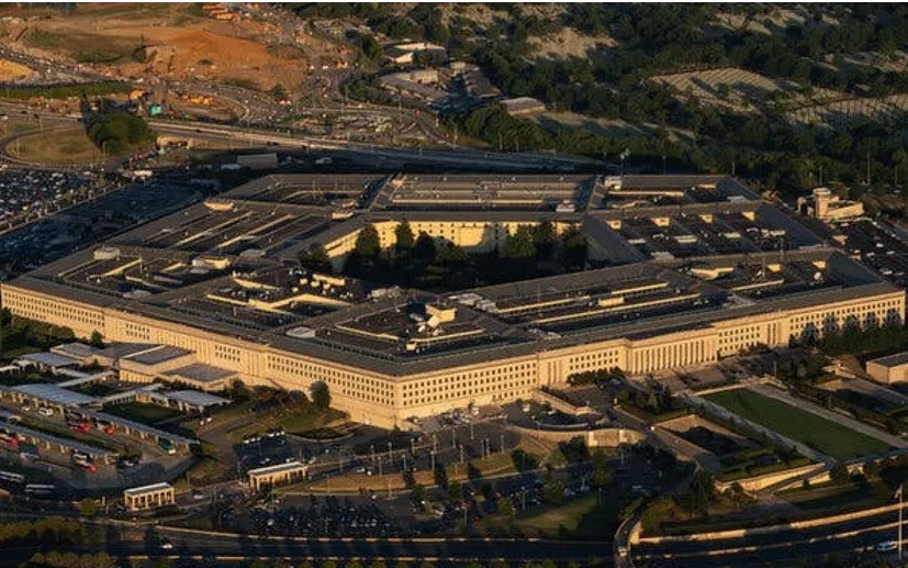 Báo Mỹ: Lầu Năm Góc đề xuất hơn 200 tỉ USD cho chiến dịch Iran - ảnh 1