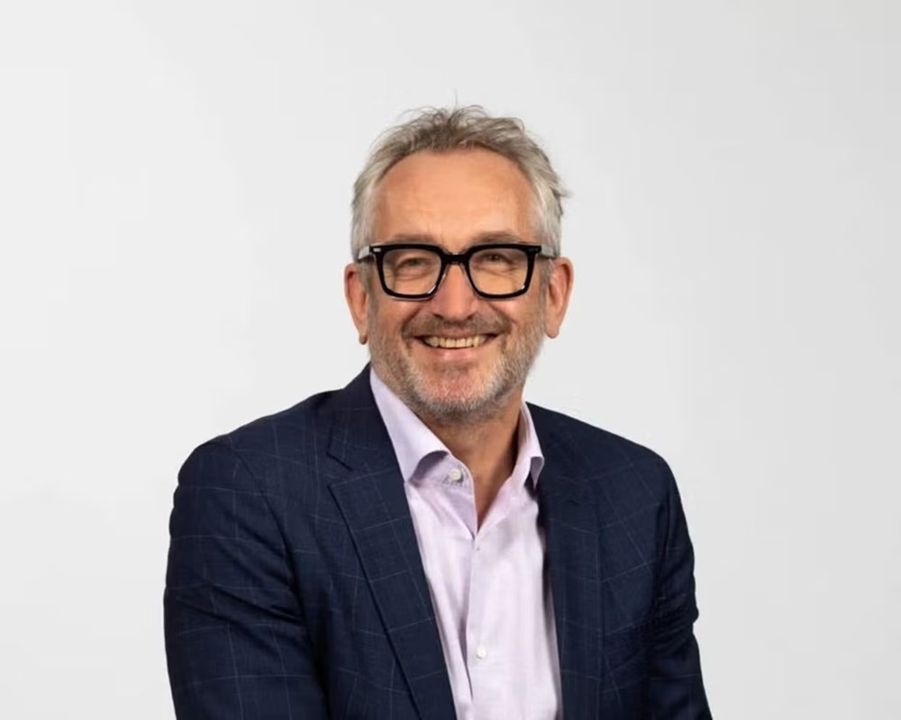 Nhà báo kỳ cựu châu Âu bị đình chỉ công tác vì sử dụng trích dẫn do AI tạo ra - ảnh 1