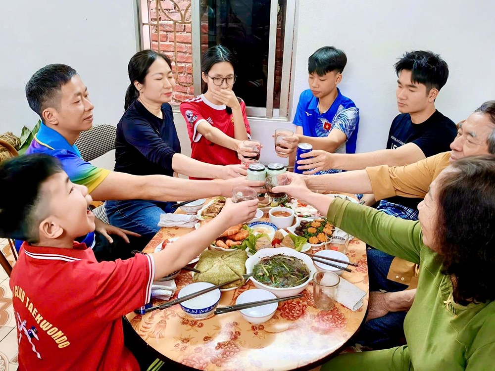 (Bài 2) Giữ nếp nhà từ sự sẻ chia - ảnh 1