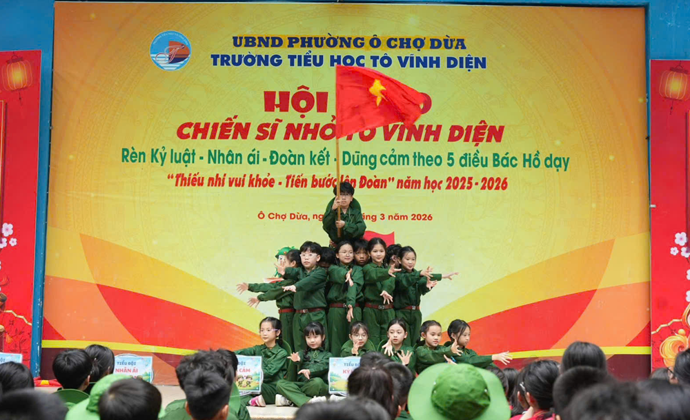 Một ngày làm “chiến sĩ nhỏ” - ảnh 1