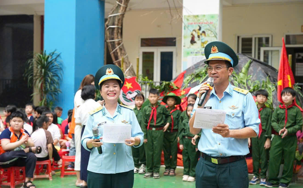 Một ngày làm “chiến sĩ nhỏ” - ảnh 3