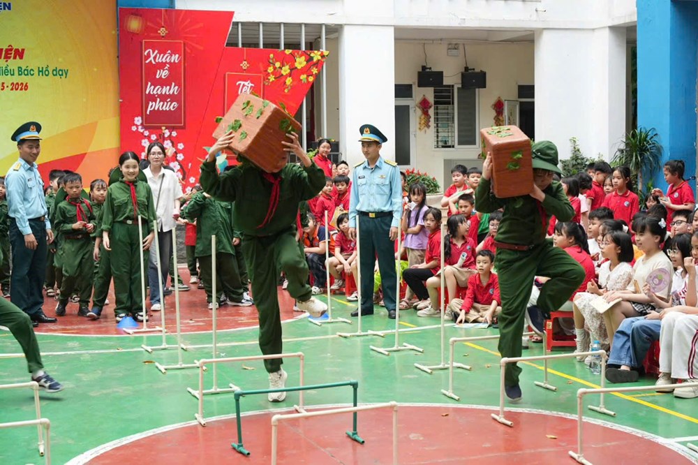 Một ngày làm “chiến sĩ nhỏ” - ảnh 8