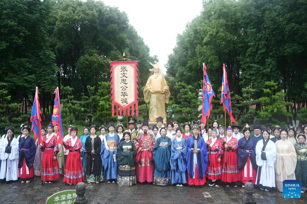 Văn hóa thần tượng đưa giới trẻ Trung Quốc trở về với lịch sử - ảnh 1