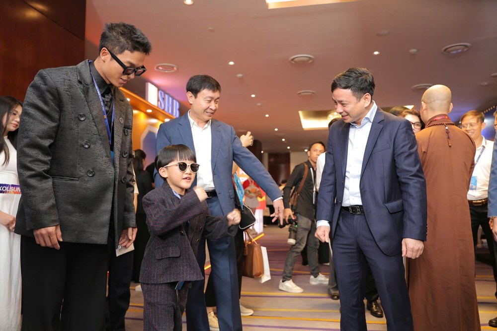 (Kỳ 2) Ai đang định hình văn hóa mạng? - ảnh 1