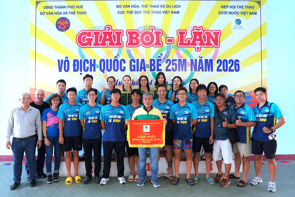  Rực rỡ những ngày tháng Tư - ảnh 1