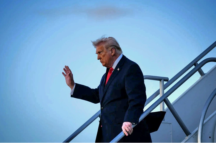 Vì sao Tổng thống Donald Trump muốn phong tỏa eo biển Hormuz? - ảnh 1