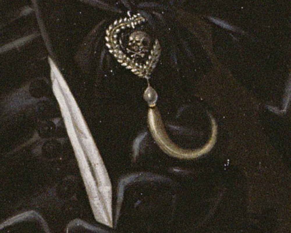 Trang sức trong kiệt tác hội họa Anh được phát hiện ngoài đời thực sau 400 năm - ảnh 2