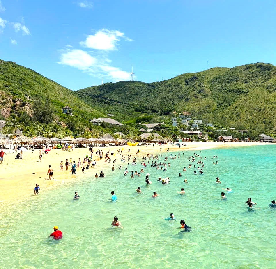  Du lịch biển hút khách trong Năm Du lịch quốc gia - ảnh 2