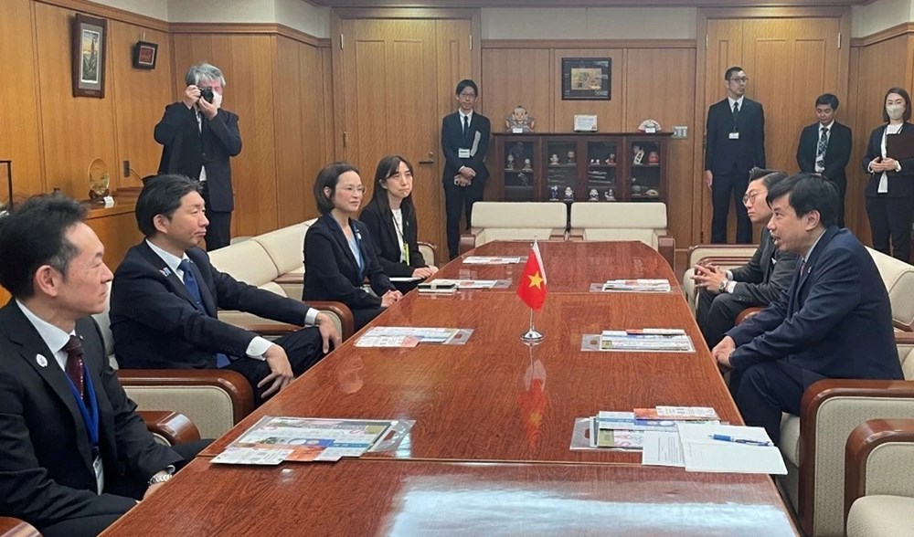 Tổng lãnh sự Việt Nam tại Osaka Nguyễn Trường Sơn chào xã giao các đối tác Nhật Bản nhân dịp nhận nhiệm vụ công tác - ảnh 1