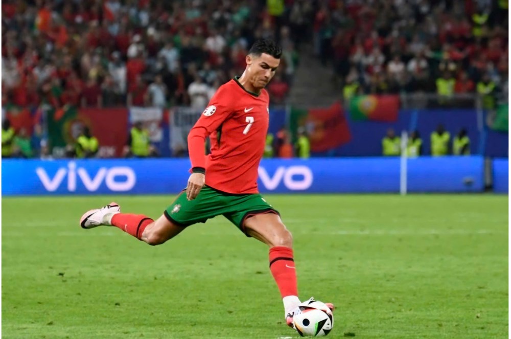 Ronaldo và bài học cho các cầu thủ trẻ - ảnh 1