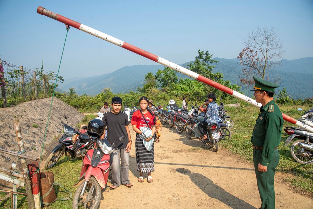 Sê Sáp dưới bóng Phou Luang - ảnh 1