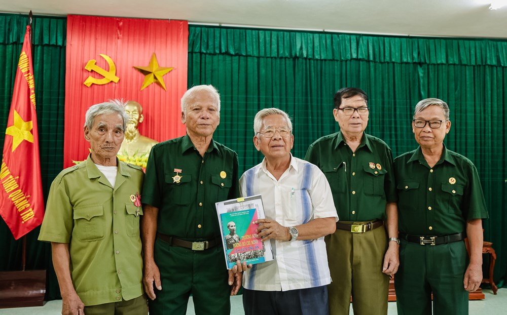 Bài cuối -  Nốt nhạc chưa khép lại - ảnh 1