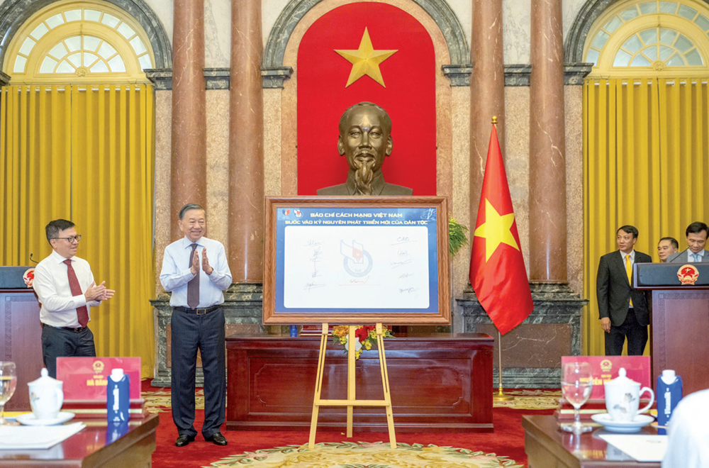 Báo chí phải góp phần bồi đắp văn hóa và khát vọng phát triển - ảnh 2