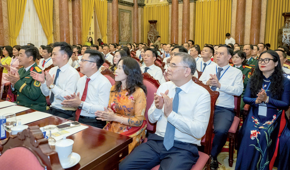 Báo chí phải góp phần bồi đắp văn hóa và khát vọng phát triển - ảnh 6