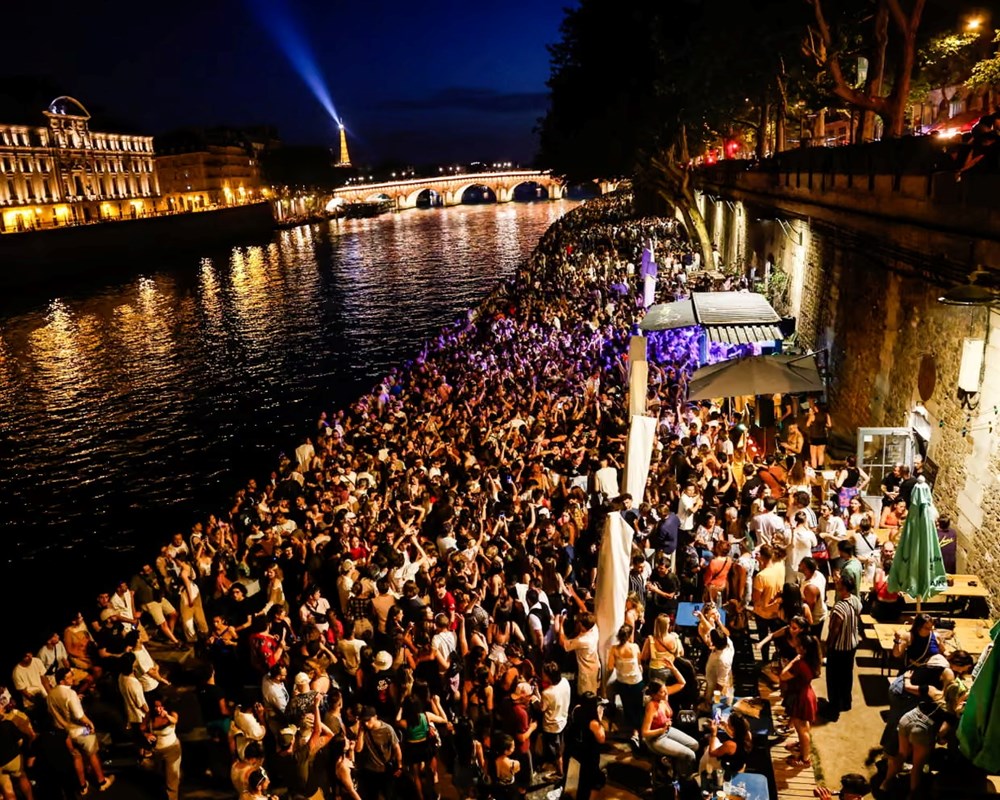 Pháp: Thủ đô Paris siết an ninh trước lễ hội âm nhạc dự kiến thu hút 2 triệu người - ảnh 2