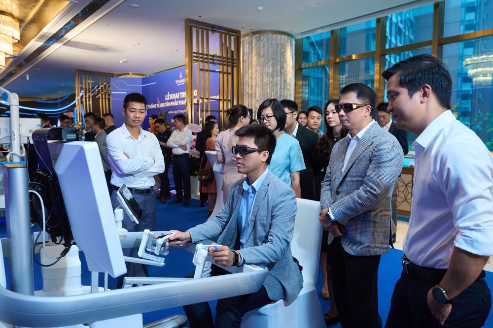 Vinmec khai trương hệ thống Trung tâm Phẫu thuật Robot Công nghệ cao  - ảnh 6