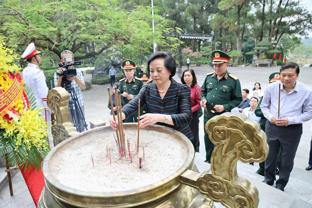 Gọi tên những người đã hóa thành Tổ quốc - ảnh 1