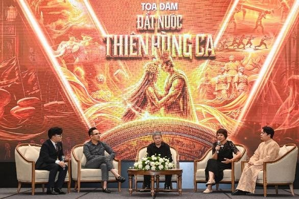 Giới chuyên môn trầm trồ với đại sử thi sân khấu đậm đặc chất Việt “Đất Nước Thiên Hùng Ca” - ảnh 3