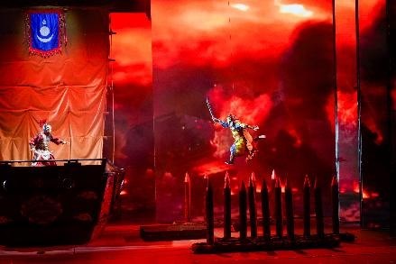 Giới chuyên môn trầm trồ với đại sử thi sân khấu đậm đặc chất Việt “Đất Nước Thiên Hùng Ca” - ảnh 4