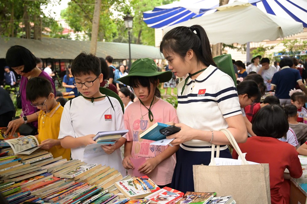“Nam châm” hút bạn đọc đến với thư viện - ảnh 1