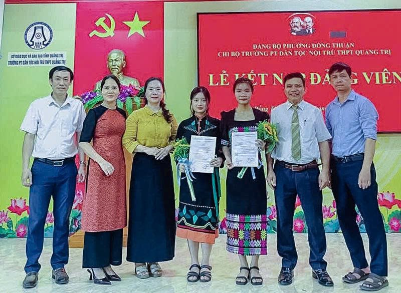 Bài 1 - Gieo từ tuổi mười tám - ảnh 3