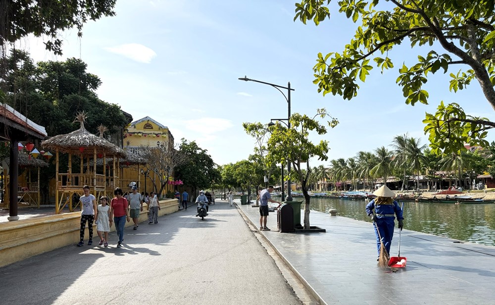 Hội An khắc phục tình trạng rác thải “quá tải” trong phố cổ - ảnh 1