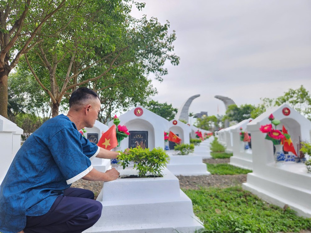 Kỳ 1 - Lặng nghe những tiếng rì rầm - ảnh 2