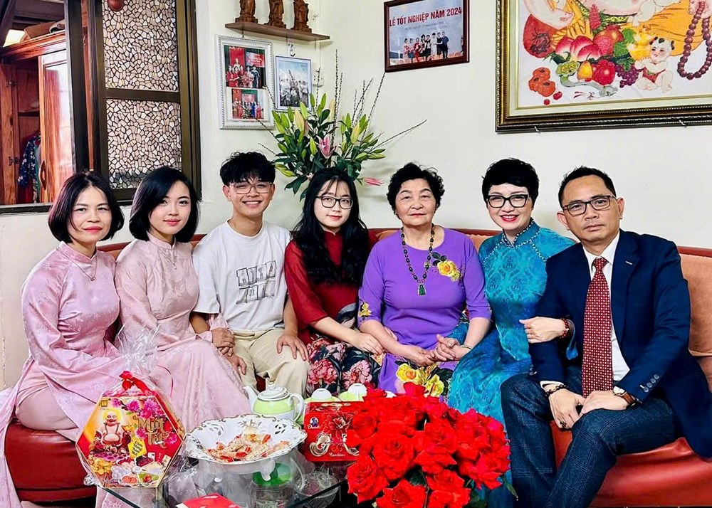 Bài 1 - Gia đình trước thách thức của kỷ nguyên số - ảnh 1