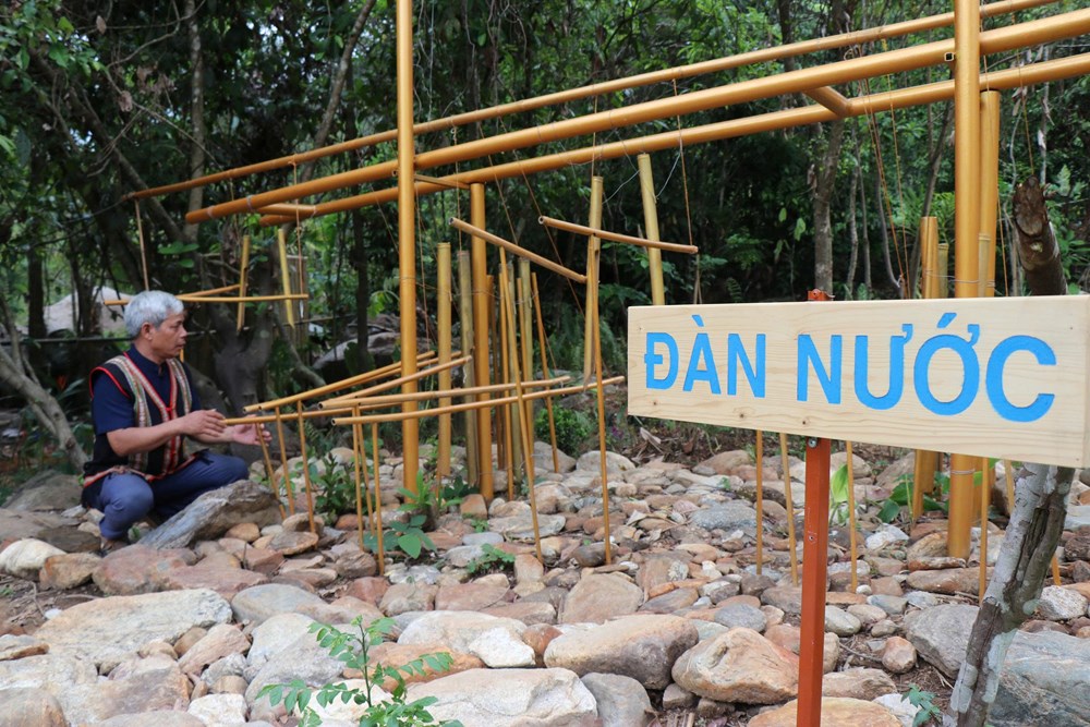  Hồi sinh đàn nước, đánh thức hồn núi rừng Ca Dong - ảnh 1