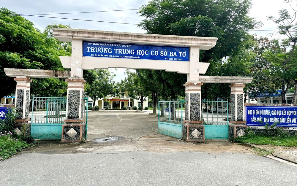 Giáo viên Trường THCS Ba Tơ bị nợ đọng gần 1,5 tỉ đồng - ảnh 1