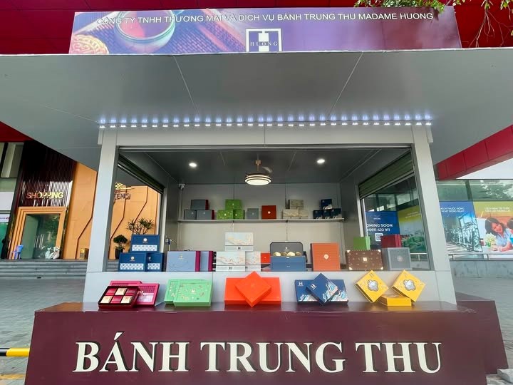 Bánh Trung thu 2026 vào mùa sớm, giá tăng tới 20% - ảnh 1