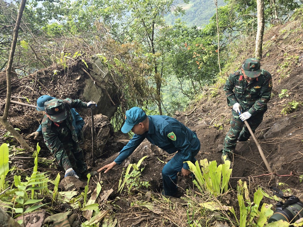 Tìm cho bằng được dù chỉ là mẩu xương hay cái cúc áo - ảnh 2