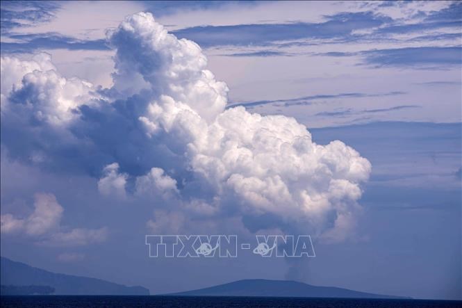 Hàng loạt sân bay Indonesia ngừng hoạt động do núi lửa phun trào - ảnh 1