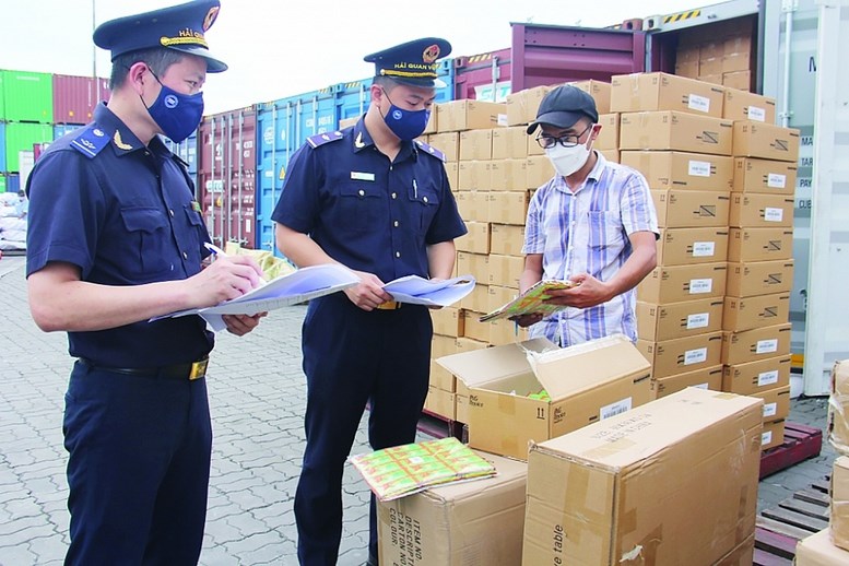 Mua hàng nước ngoài giá trị nhỏ có thể được xác thực qua VNeID thế nào? - ảnh 1
