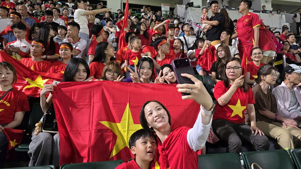Ấm lòng tình yêu Việt Nam trên khán đài ASIAD 20  - ảnh 3
